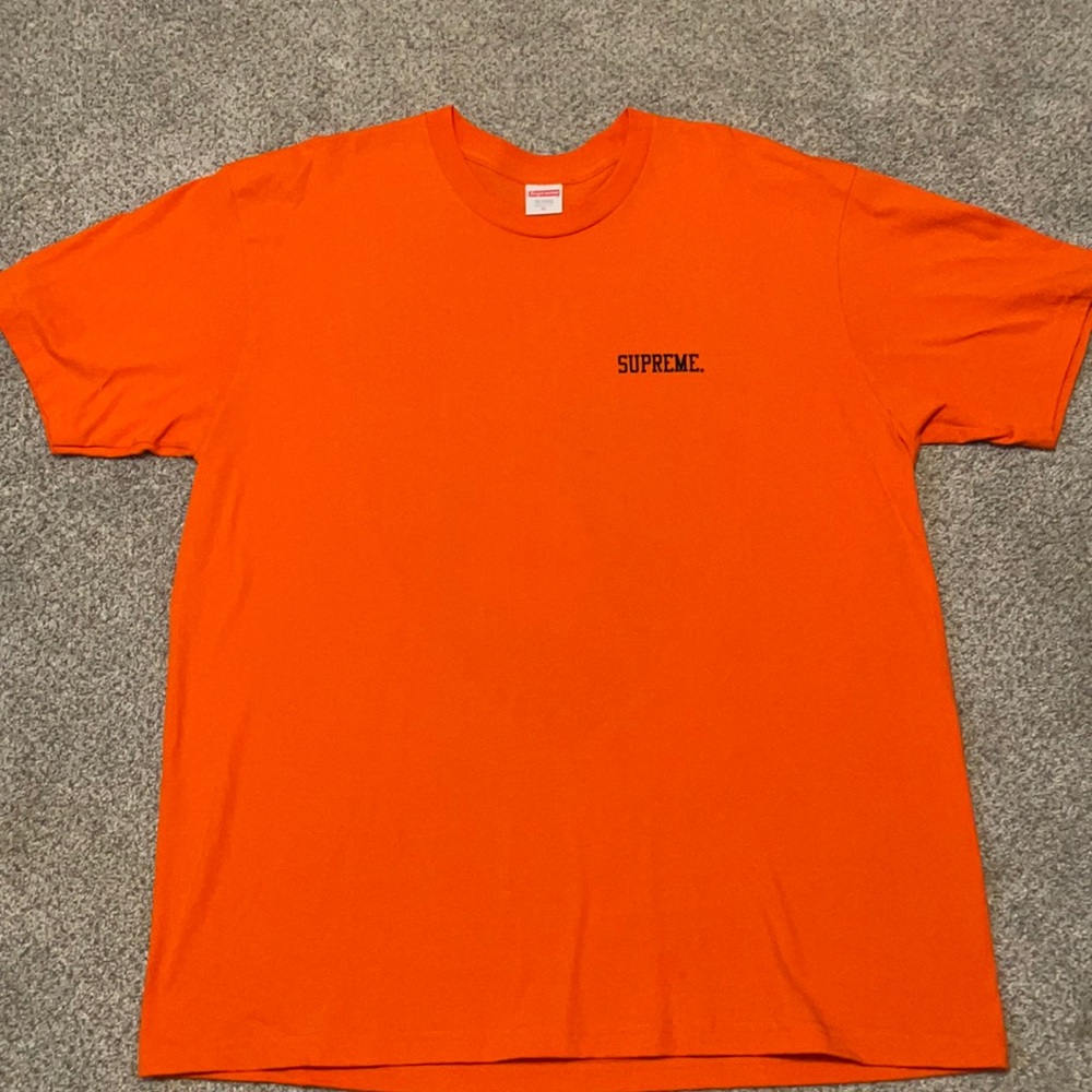 SUPREME T-shirt